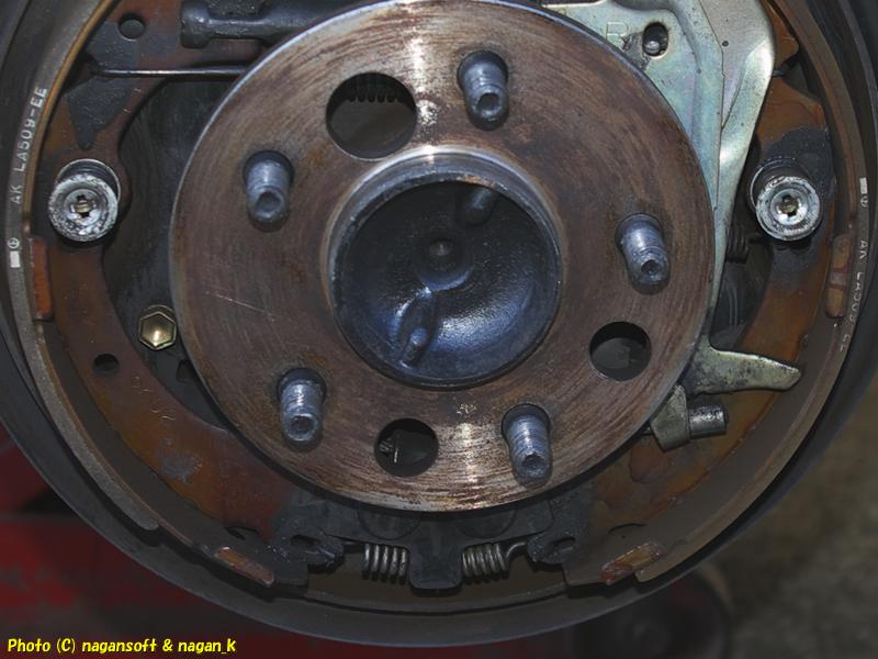 2025年11月22日、「なが～ン」所有車、クラウンワゴン、リヤブレーキ下側