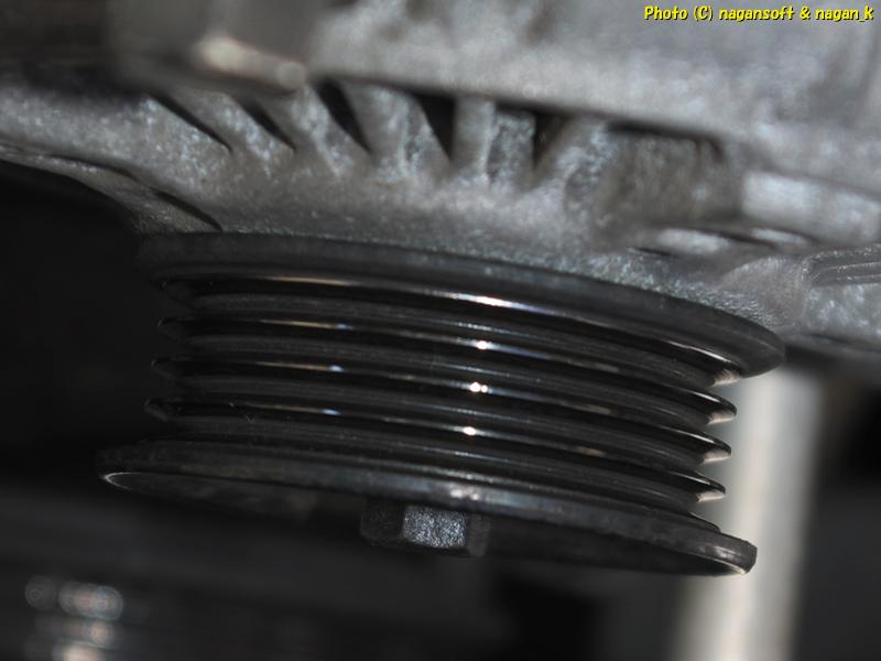 「なが～ン」所有車、クラウンワゴン GS130 1GFE、2025年11月23日、ファンベルト取り外し直後、オルタネータプーリー溝