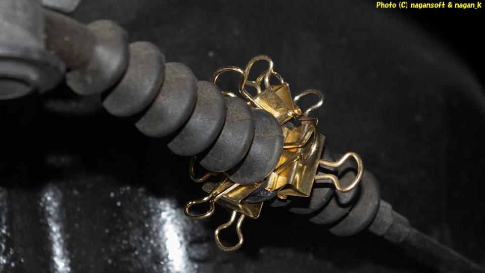 「なが～ン」所有車、クラウンワゴン GS130 1GFE、2025年11月23日、サイドブレーキワイヤーブーツ破れをボンド補修してみる