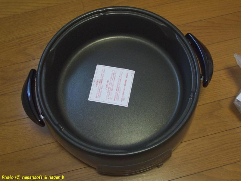 鍋にメーカー出荷時去られたと思われる注意紙が貼られている｜象印 EP-JS30 グリル鍋｜オフハウスで880円購入｜2026年04月03日撮影