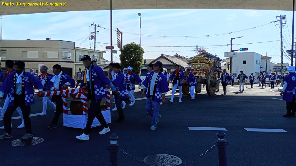 太鼓が運ばれていく、日根神社 まくら祭り｜大阪府泉佐野市上之郷。2026年05月05日撮影