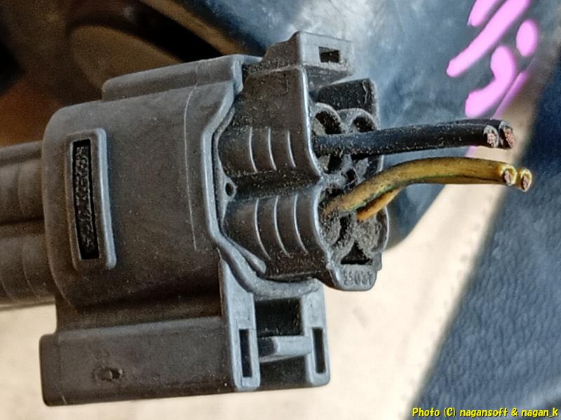 ヤフオクで2022年に落札入手したイグナイタのハーネスは、車体側でカットされていたので、車体側のコネクタが付いていた|クラウンワゴン“E-GS130G”|2026年06月10日撮影